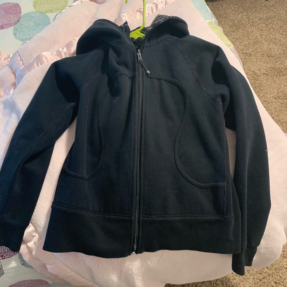 BLACK LULULEMON JACKET